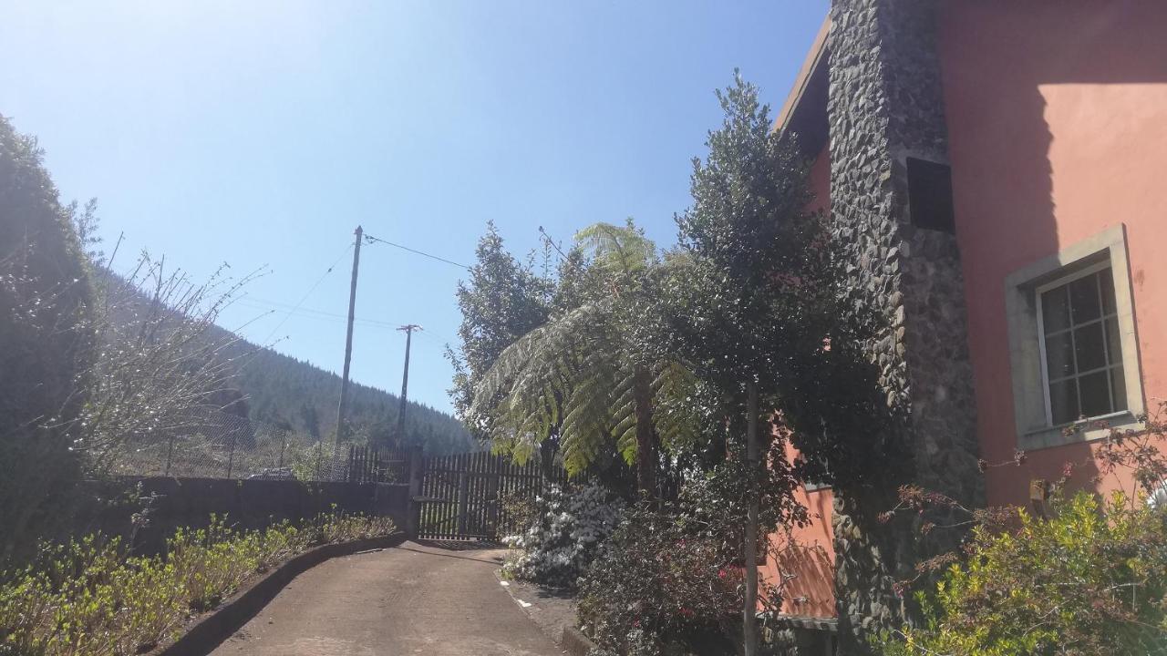 Chalet Pico Das Pedras Сантана Экстерьер фото